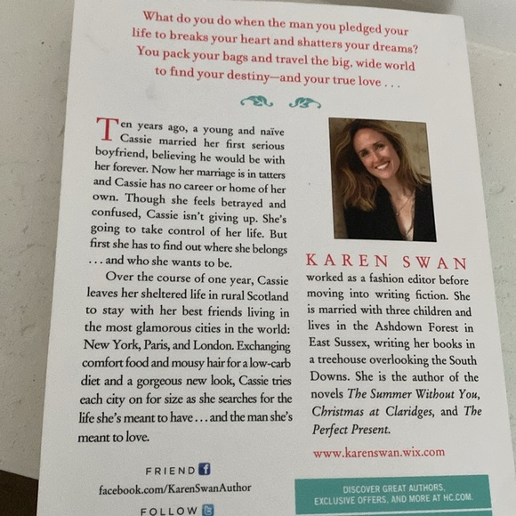 🎄Christmas at Tiffany’s - Paperback Book - Picture 3 of 4